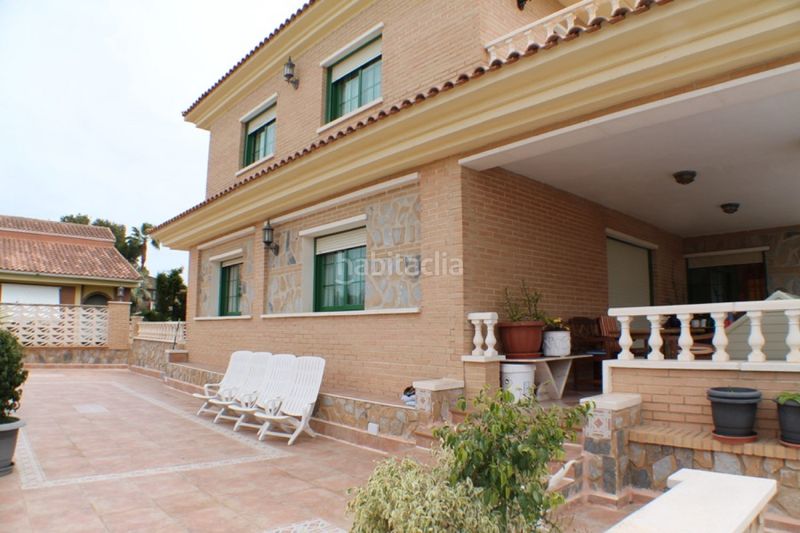 Foto b045087a-814d-4c9b-9bde-4e64921d8ecb. Xalet amb calefacció aparcament piscina a Sierra Helada Benidorm