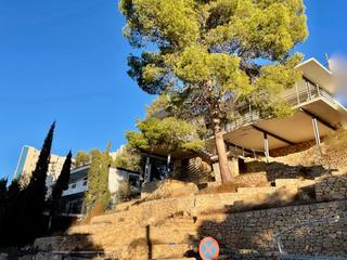 Chalet à Rincón Alto. Chalet para reformar con proyecto para villa de lujo con vistas