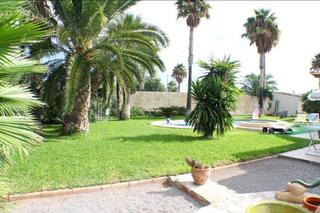 Local Comercial a Rincón Bajo. Oportunidad de negocio, club de tenis, con chalet familiar