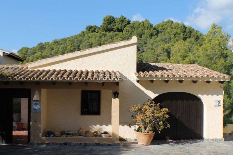 Foto 5c2d3b93-ea9c-4e99-80cf-4a5efd14d5f2. Xalet amb aparcament piscina a Altea la vella Altea