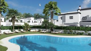Duplex in Panorama-Sierramar. Maravilloso bungalows de 3 dormitorios en residencial exclusivo