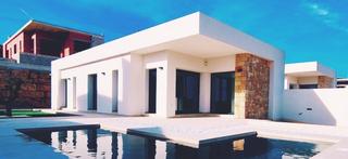 Xalet a Finestrat Pueblo. Maravillosas villas en balcon de finestrat con piscina propia i
