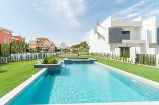 Haus in Los Balcones-Los Altos. Nuevo conjunto residencial en los balcones torrevieja