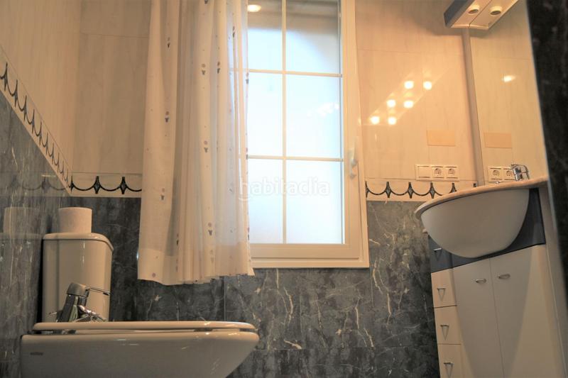 Foto 2a1c0ec5-a296-441a-9e92-6d5ecf43c510. Casa a schiera con riscaldamento parcheggio piscina in Benidorm