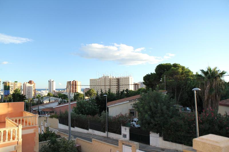 Foto 53b9d4c7-8e39-4132-a84b-4fad919ae389. Casa a schiera con riscaldamento parcheggio piscina in Benidorm