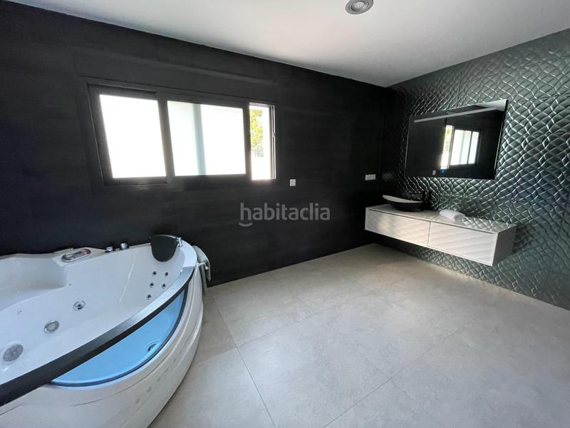 Foto 5993a755-83fb-45ae-97c1-04d2031a50dd. Xalet amb calefacció aparcament piscina a Oltamar - Cucarres Calp