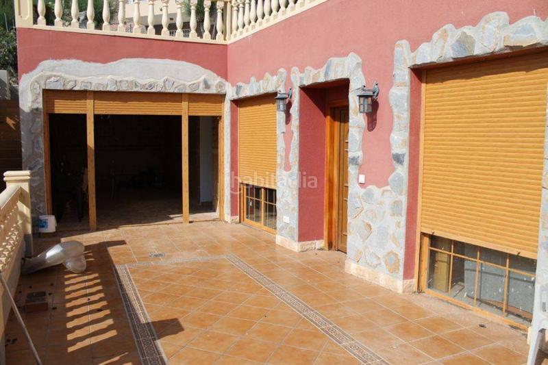 Foto c3757003-8787-4d75-87db-201cc2f6cedf. Chalet avec parking piscine dans Foietes Benidorm