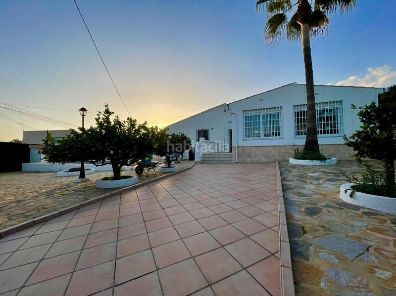 Foto be6dcf78-ed49-4f40-8449-d08ddf8a782b. Chalet with parking pool in Urbanizaciones Benidorm