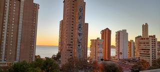 Estudi a Playa Levante. Magnifico estudio reformado al lado del mar en benidorm