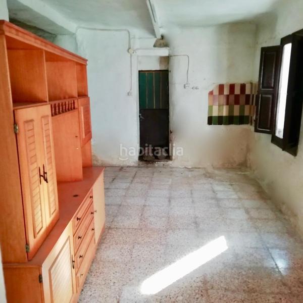 Foto 318c2552-a512-447c-86d6-6ef403a64e69. Masia amb aparcament a Benimantell