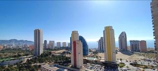 Apartment en Via Parque. Fantstico piso con vistas al mar de 2 habitaciones, parking y t