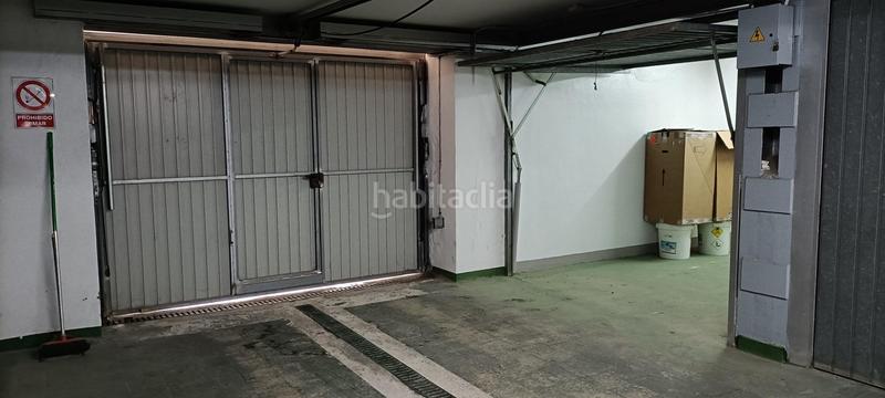 Foto 997e36ce-fb18-45c2-b3d8-3d5385fece04. Aparcament cotxe a Playa Levante Benidorm
