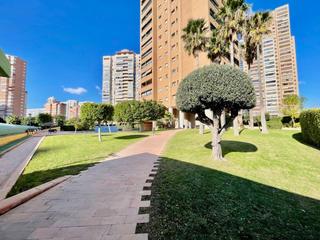 Apartament a Juzgados - Plaza de Toros. Gran apartamento de 4 dormitorios y 2 baños en la zona de nuevos
