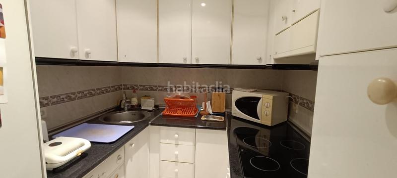 Foto 4a56b48e-d3bb-41bd-853b-83f03b77bd40. Apartament amb aparcament piscina a Levante Alto Benidorm