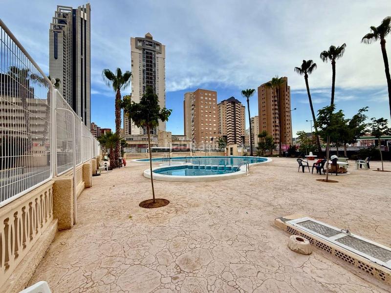 Foto b50a5465-4c24-47b4-b2e4-d9acf93b8291. Apartamento exclusiva apartamento cerca del hotel bali ideal para vivir o invertir cerca del mar en Benidorm