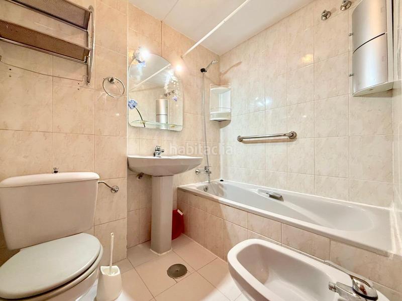 Foto c390bc73-35e2-41ee-96cf-d7a7793fe06c. Apartamento exclusiva apartamento cerca del hotel bali ideal para vivir o invertir cerca del mar en Benidorm