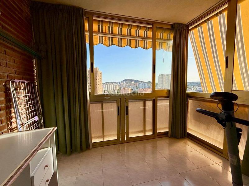 Foto c5fec4c1-d9f4-4fb1-ad18-4e9d795ad8cb. Apartamento exclusiva apartamento cerca del hotel bali ideal para vivir o invertir cerca del mar en Benidorm
