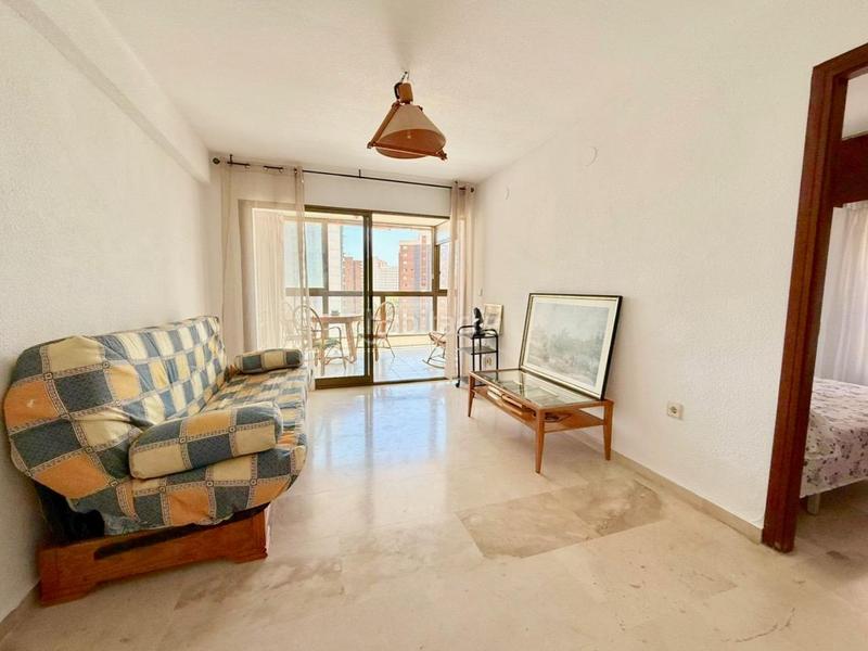 Foto 2f47a1c0-a3b7-4b57-a80c-a1c399f03a45. Apartamento chollo!! edificio gemelos 2 dorm. originales, esquina, amplio, gran terraza parking com. vistas y cerca playa levante y centro en Benidorm
