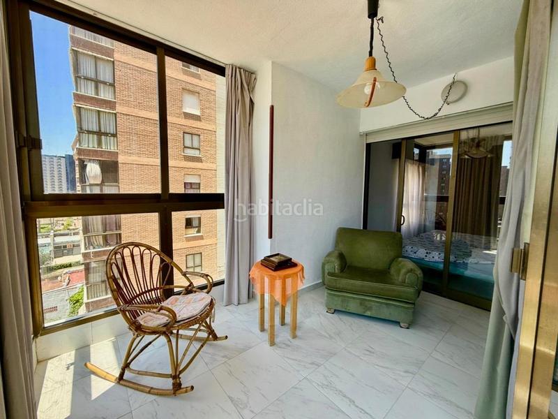 Foto 4df7b3f3-e969-4fb5-b82f-81a1d56f3629. Apartamento chollo!! edificio gemelos 2 dorm. originales, esquina, amplio, gran terraza parking com. vistas y cerca playa levante y centro en Benidorm