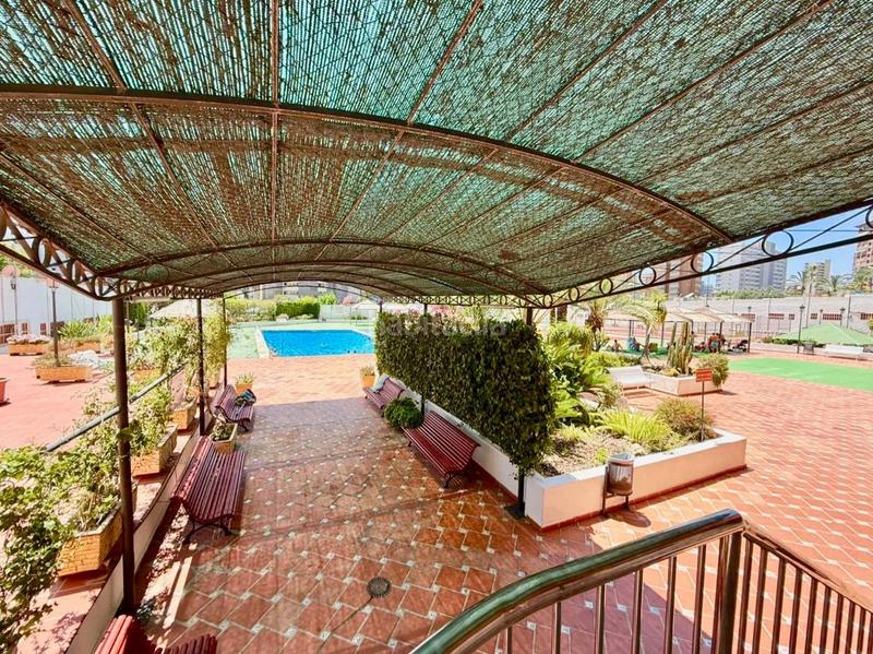 Foto d2896224-e4f7-4f8a-a1e3-65d8f4d3bd62. Apartamento chollo!! edificio gemelos 2 dorm. originales, esquina, amplio, gran terraza parking com. vistas y cerca playa levante y centro en Benidorm