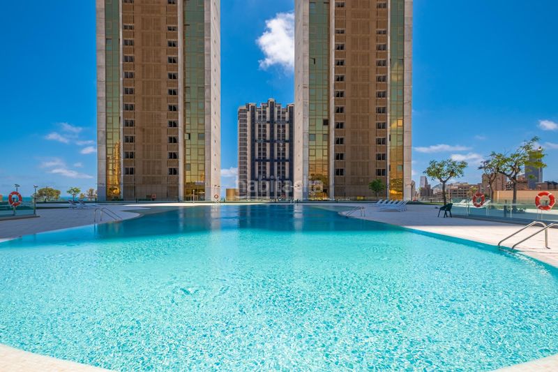 Foto a6438628-d68e-43a0-8970-1e62c3c8dc03. Àtic amb aparcament piscina a Playa Poniente Benidorm