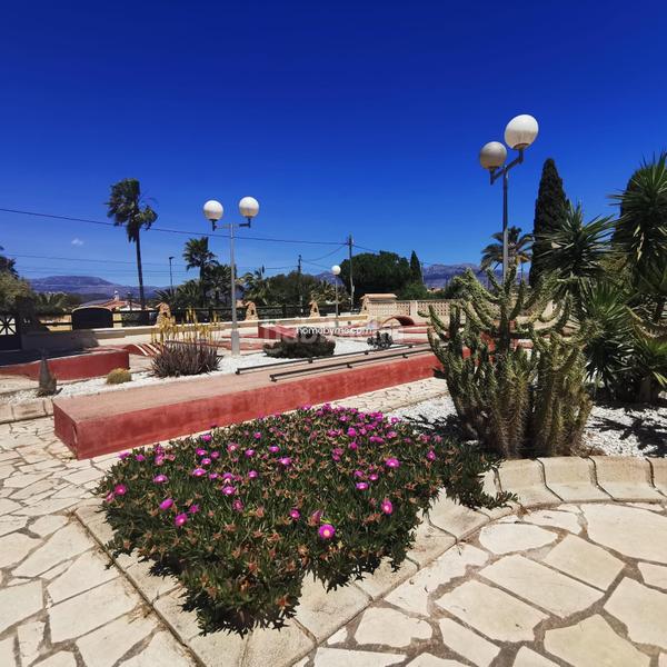 Foto 008e4f92-fa60-47b3-a117-06c83d57940a. Chalet en Pueblo-Ubanizaciones Alfàs del Pi (l´)