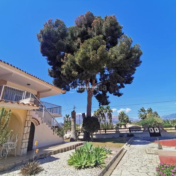 Foto 99c97fe2-3a7a-4f3f-a7d5-7b2f5a069e60. Chalet en Pueblo-Ubanizaciones Alfàs del Pi (l´)