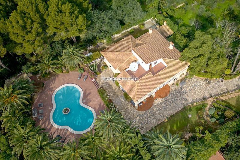 Foto 5e9ac4b6-9cb7-40d8-8039-d7448210653e. Chalet en Pueblo-Ubanizaciones Alfàs del Pi (l´)