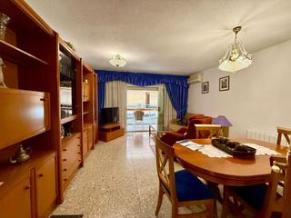 Appartement à Centro Urbano. Amplio apartamento de 4 dormitorios en el centro de benidorm, a