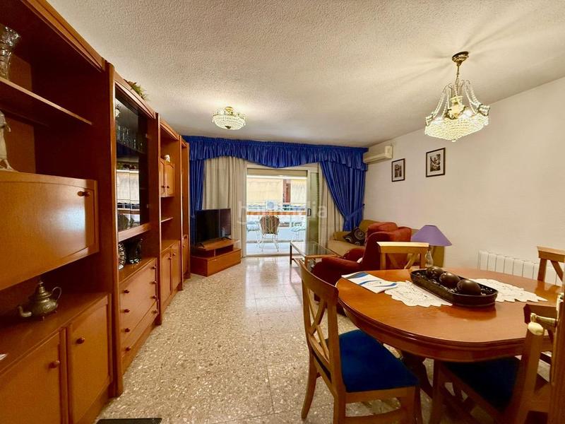 Foto 2830b414-c1bd-46c9-80d1-f2bf3da3f120. Apartamento amplio apartamento de 4 dormitorios en el centro , a solo 150 metros del mar en Benidorm