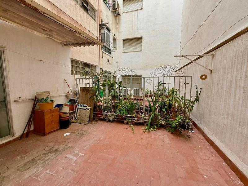 Foto 9b07cb8d-22f0-454f-8e9a-35f4216bbdb9. Apartamento amplio apartamento de 4 dormitorios en el centro , a solo 150 metros del mar en Benidorm