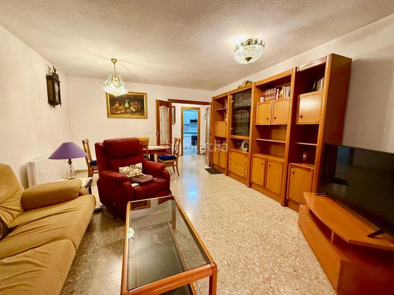 Foto 9d72419b-bc10-4f04-95ea-3f0716739706. Apartamento amplio apartamento de 4 dormitorios en el centro , a solo 150 metros del mar en Benidorm