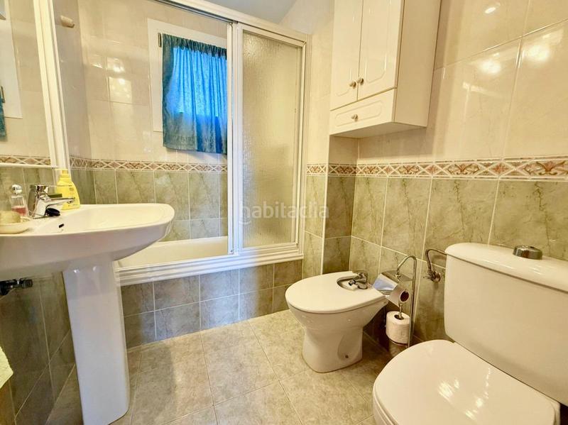 Foto 0b80050d-2491-4cc2-bb2f-7844c3ef8e26. Apartamento gran apartamento de esquina, todo exterior, con parking privado y muy cerca de la playa de levante en Benidorm