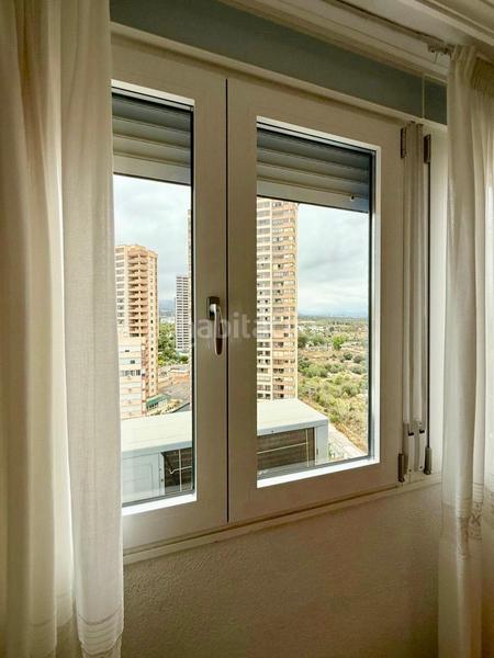 Foto 28295205-a49b-4a21-85e8-a1701e9290be. Apartamento gran apartamento de esquina, todo exterior, con parking privado y muy cerca de la playa de levante en Benidorm