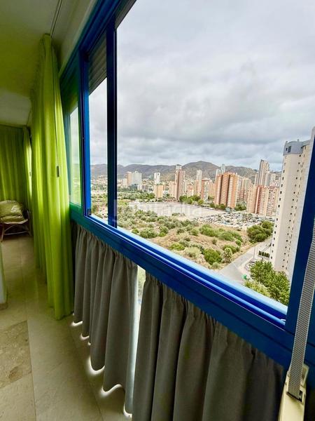 Foto 613f9a97-4f55-4305-9edf-fdf0d7e89163. Apartamento gran apartamento de esquina, todo exterior, con parking privado y muy cerca de la playa de levante en Benidorm