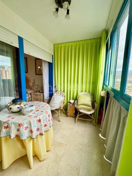 Foto 80f824d0-3436-4a5b-a403-e035e75b31e8. Apartamento gran apartamento de esquina, todo exterior, con parking privado y muy cerca de la playa de levante en Benidorm