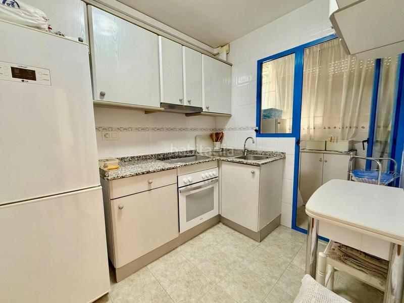 Foto bfd3a26e-e3ae-4731-b4b9-9d0bc8a2b204. Apartamento gran apartamento de esquina, todo exterior, con parking privado y muy cerca de la playa de levante en Benidorm