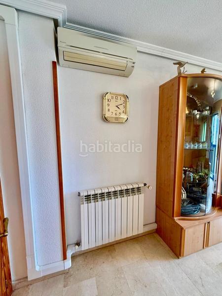 Foto c340e24e-d104-42ad-853a-7f3dfe4a6f13. Apartamento gran apartamento de esquina, todo exterior, con parking privado y muy cerca de la playa de levante en Benidorm