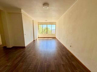 Piccolo appartamento in Juan XXIII. Oportunidad en alicante amplio apartamento con tres habitaciones