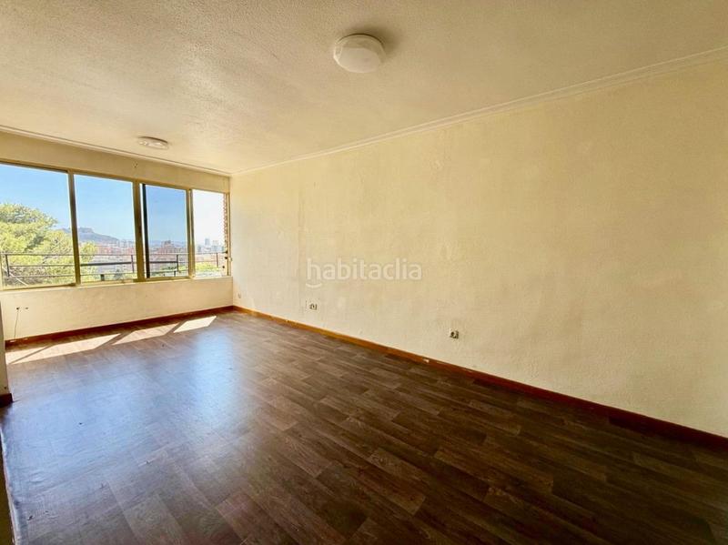 Foto b5b8a934-424d-4a02-9d0e-aa0ea7ece4b9. Apartament amb aparcament a Juan XXIII Alicante