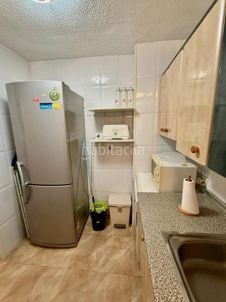 Foto 012da572-8fc6-4c2e-b1fb-f33c9052b990. Estudio exclusiva estudio reformado, con piscina, parking y vistas zona juzgados en Benidorm