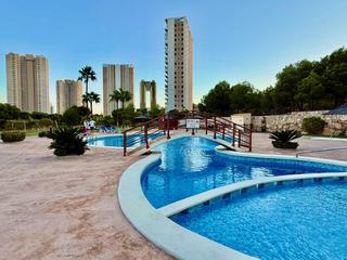 Apartament a Via Parque. Oportunidad apartamento  2 plazas de parking  trastero dentro de
