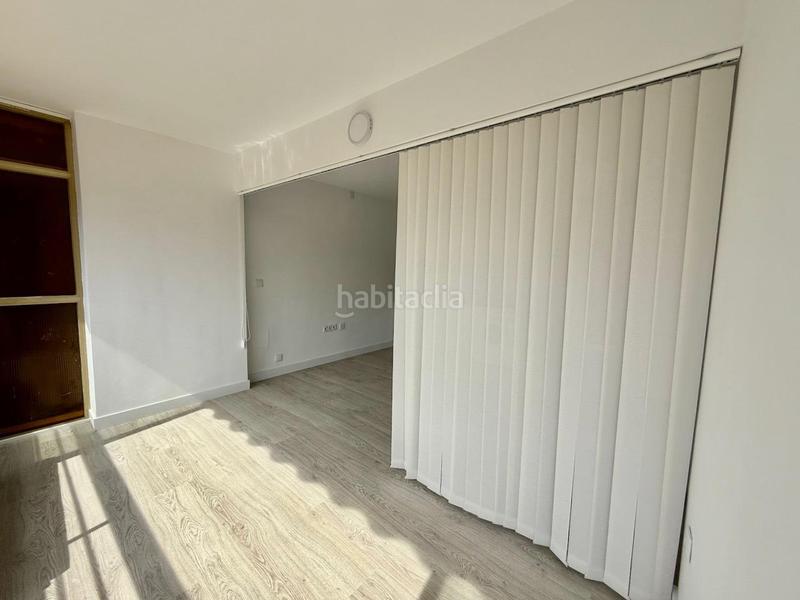 Foto 9cb93e2d-a9a1-4103-953e-5b68c9e03b7a. Estudi amb aparcament piscina a Rincón Bajo Benidorm