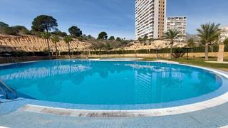 Apartament a Via Parque. Gran oportunidad! apartamento en poniente con piscina parking y