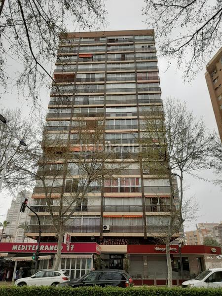 Foto 982aec97-351a-4b73-a255-8fb1d5f05293. Piccolo appartamento con parcheggio piscina in Playa Levante Benidorm