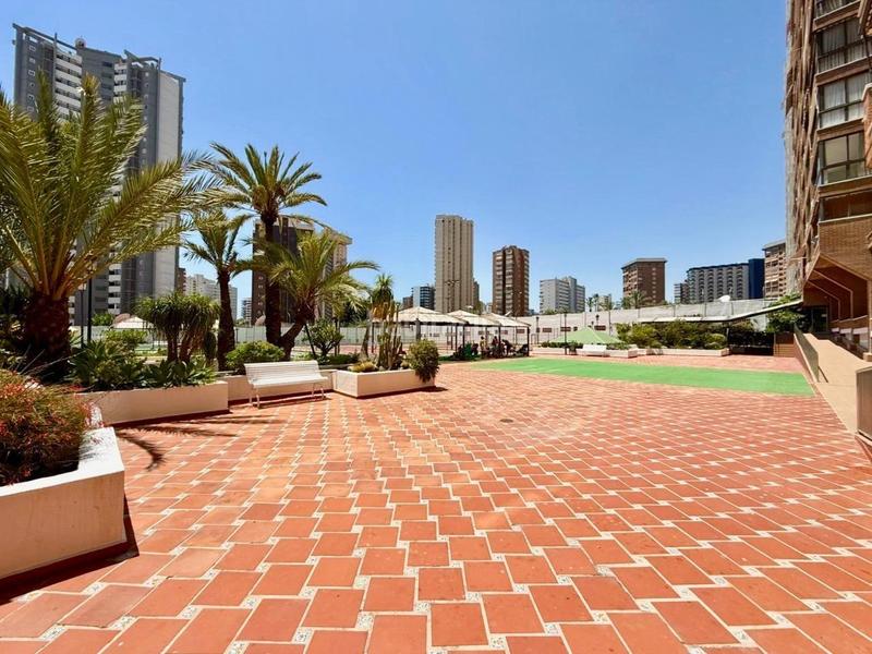 Foto a7dcfc68-6c20-4470-8cbb-2cd5805f1c8b. Autoparkplatz in Levante Alto Benidorm