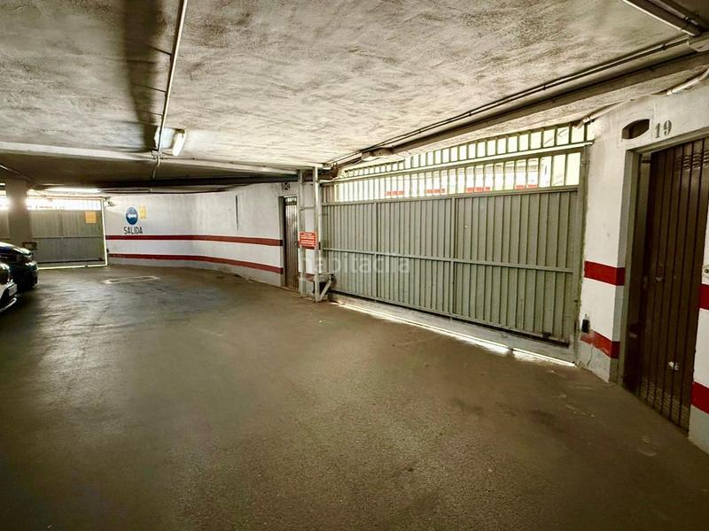 Foto f5bdecbb-ff4c-42f6-b7c0-f183e2c9b571. Autoparkplatz in Levante Alto Benidorm