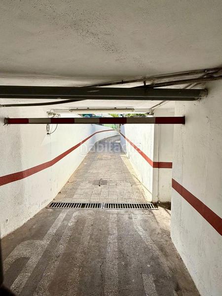 Foto fc8d4f18-41fc-404f-bf26-c5082e974ac9. Autoparkplatz in Levante Alto Benidorm