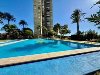 Appartement à Foietes. Apartamento benidorm  poniente  parking  piscina  reformado  vis