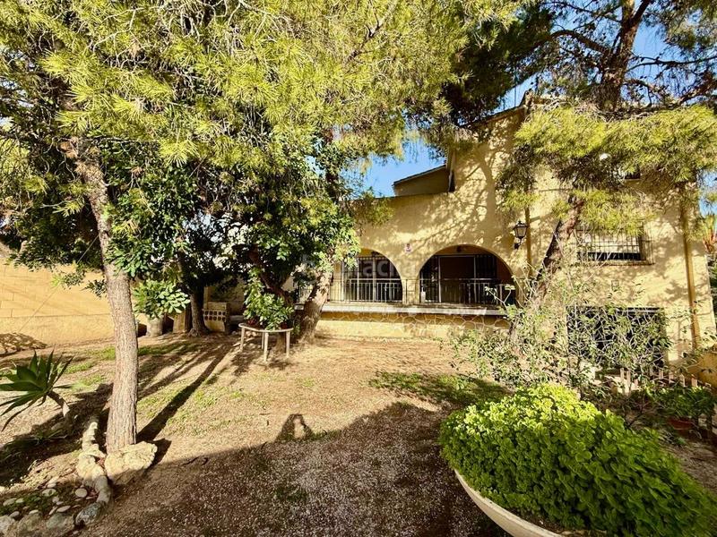 Foto 135fdf26-d6c3-4375-835c-abbd0d9577a3. Chalet avec parking piscine dans Foietes Benidorm